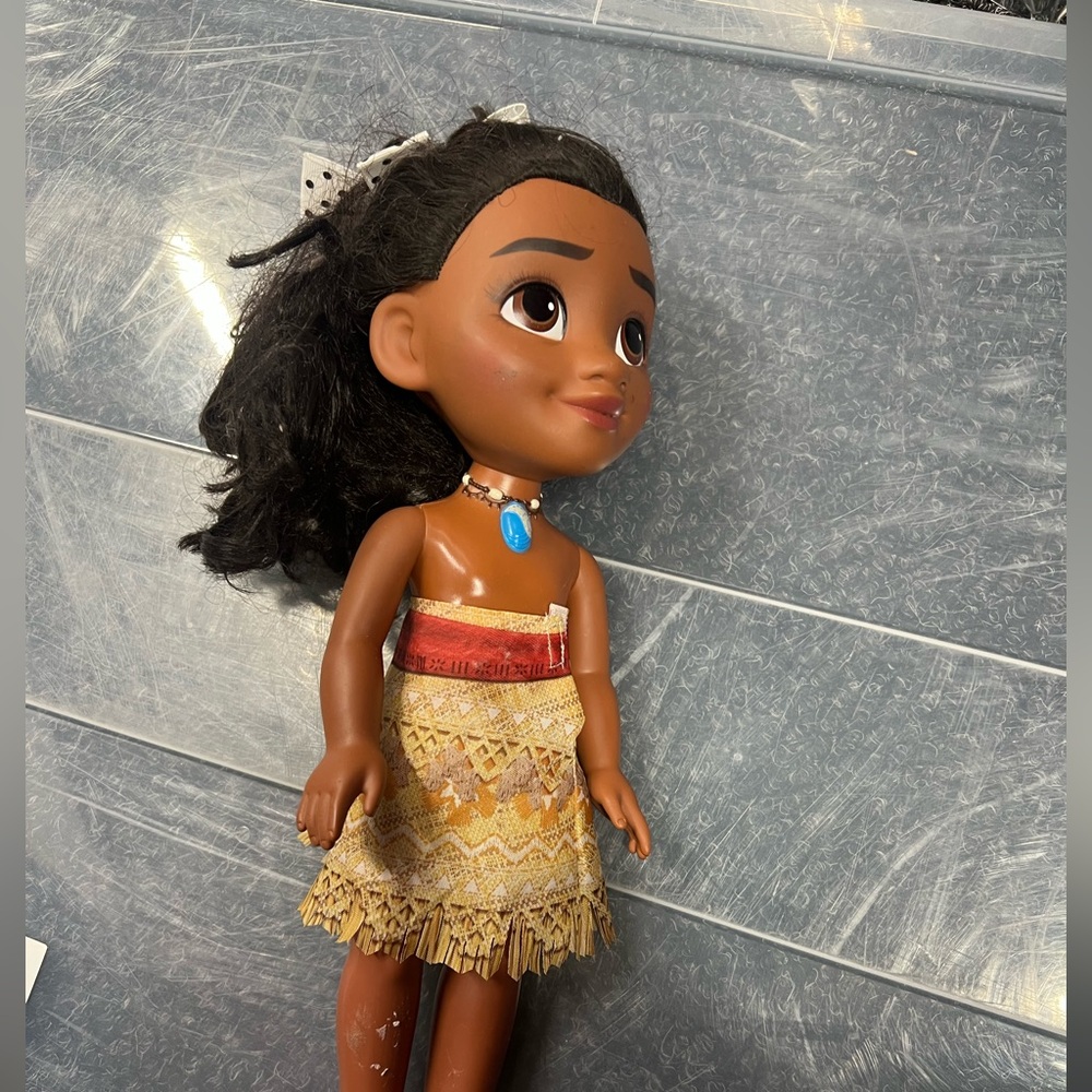 Disney Moana Adventure‎ Doll with Necklace
